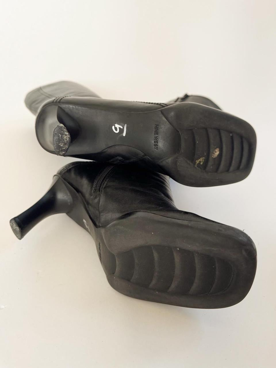 vintage grommet kitten heel boots