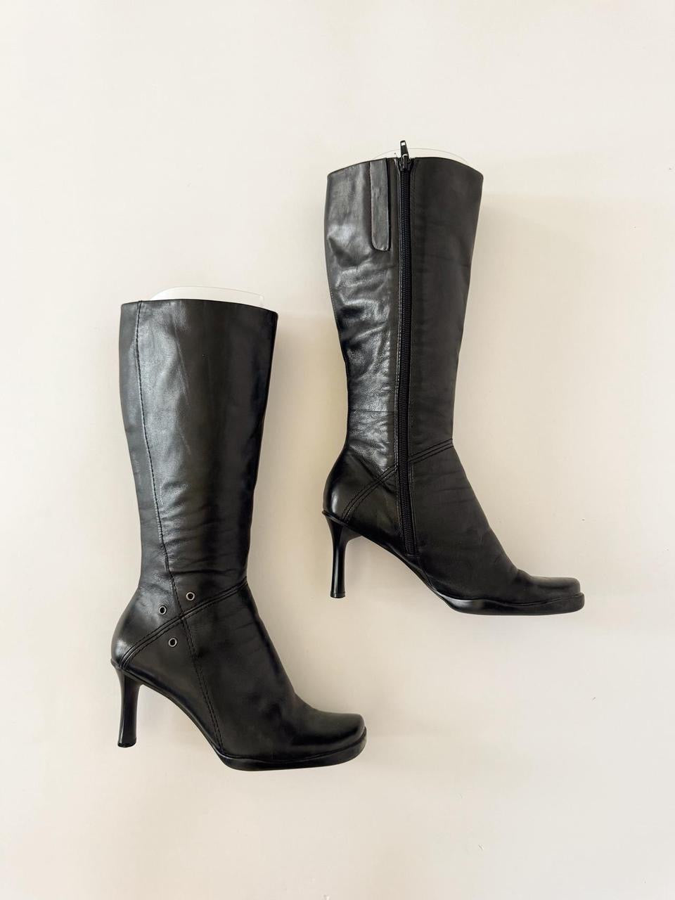 vintage grommet kitten heel boots