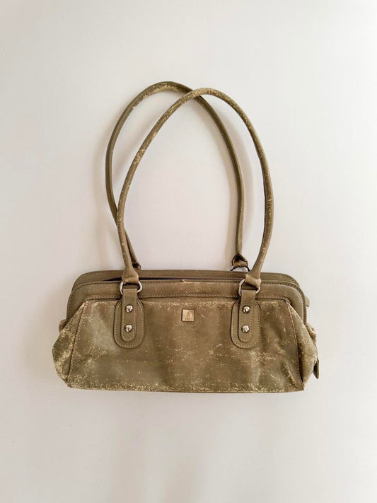 vintage leather distressed shoulder bag